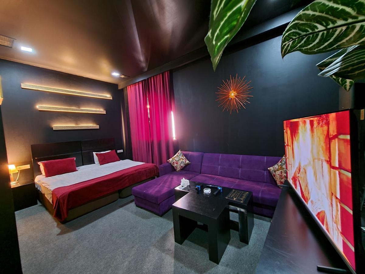 Cinema Plaza Hotel Baku Exterior foto