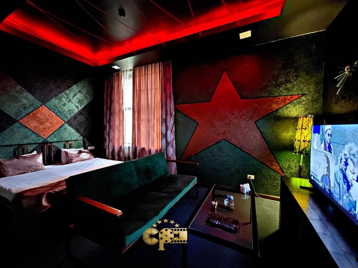Cinema Plaza Hotel Baku Exterior foto