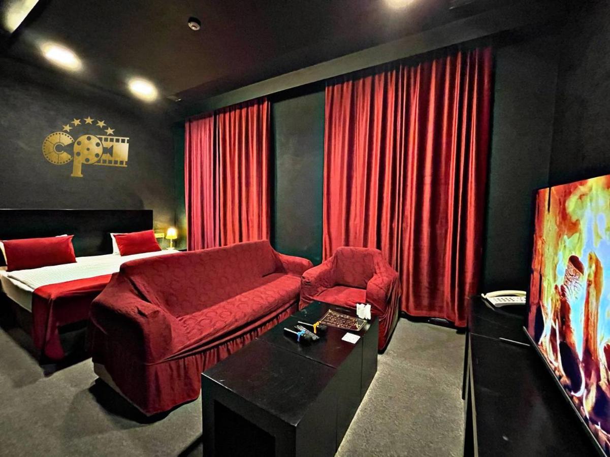 Cinema Plaza Hotel Baku Exterior foto