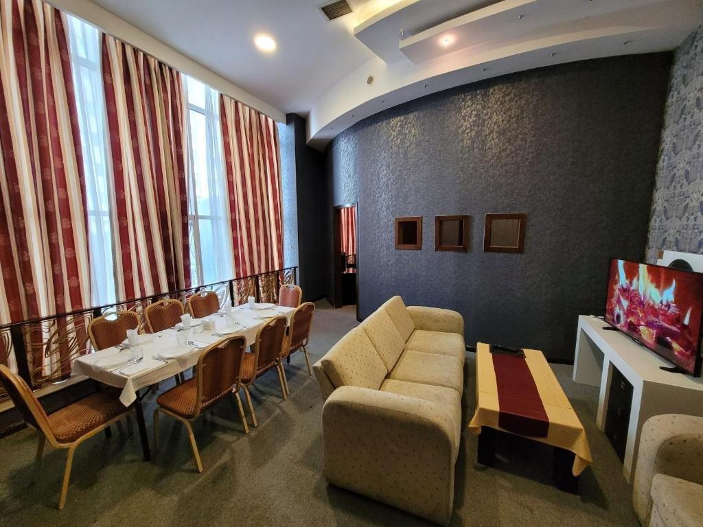 Cinema Plaza Hotel Baku Exterior foto