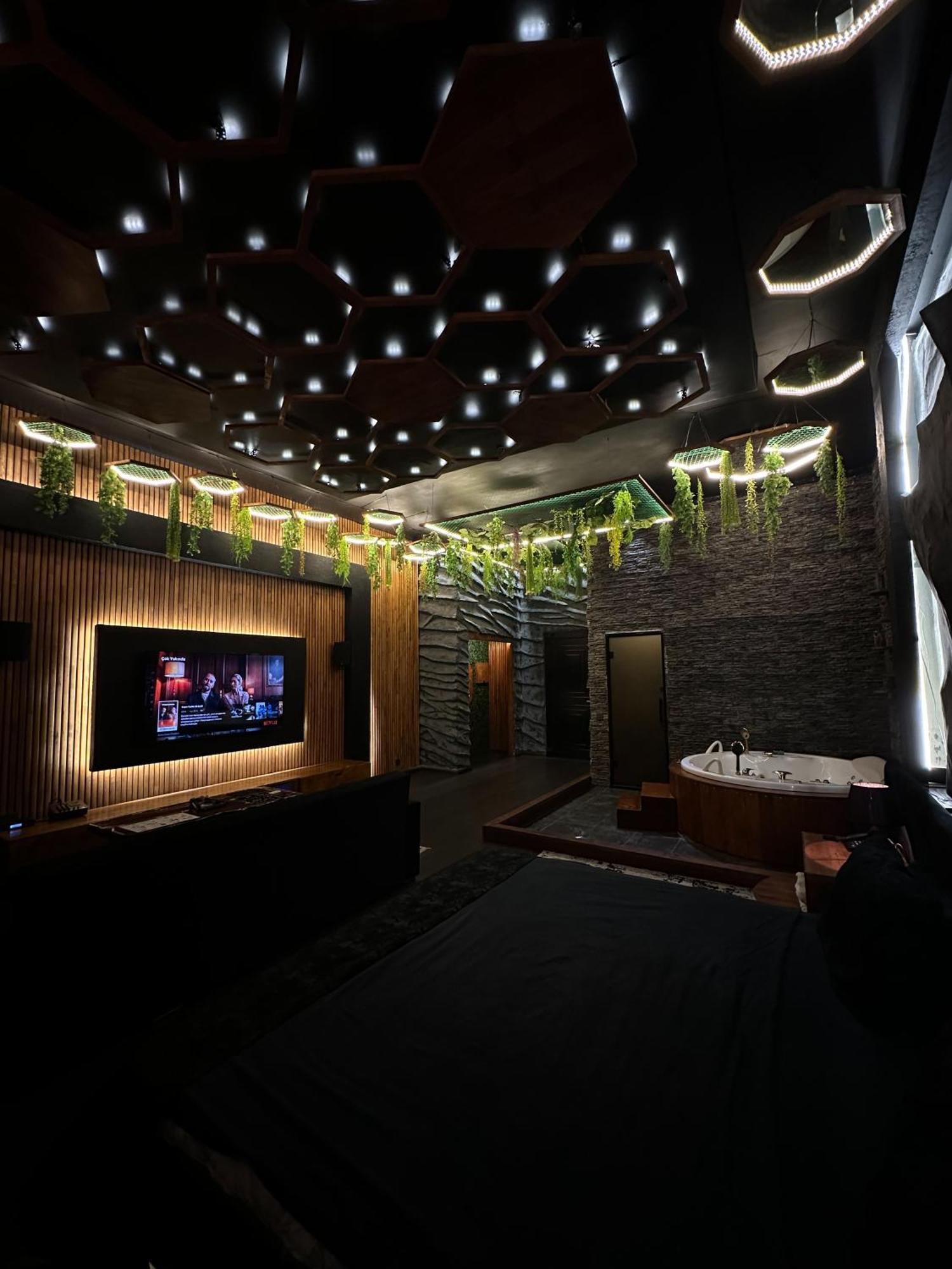 Cinema Plaza Hotel Baku Exterior foto