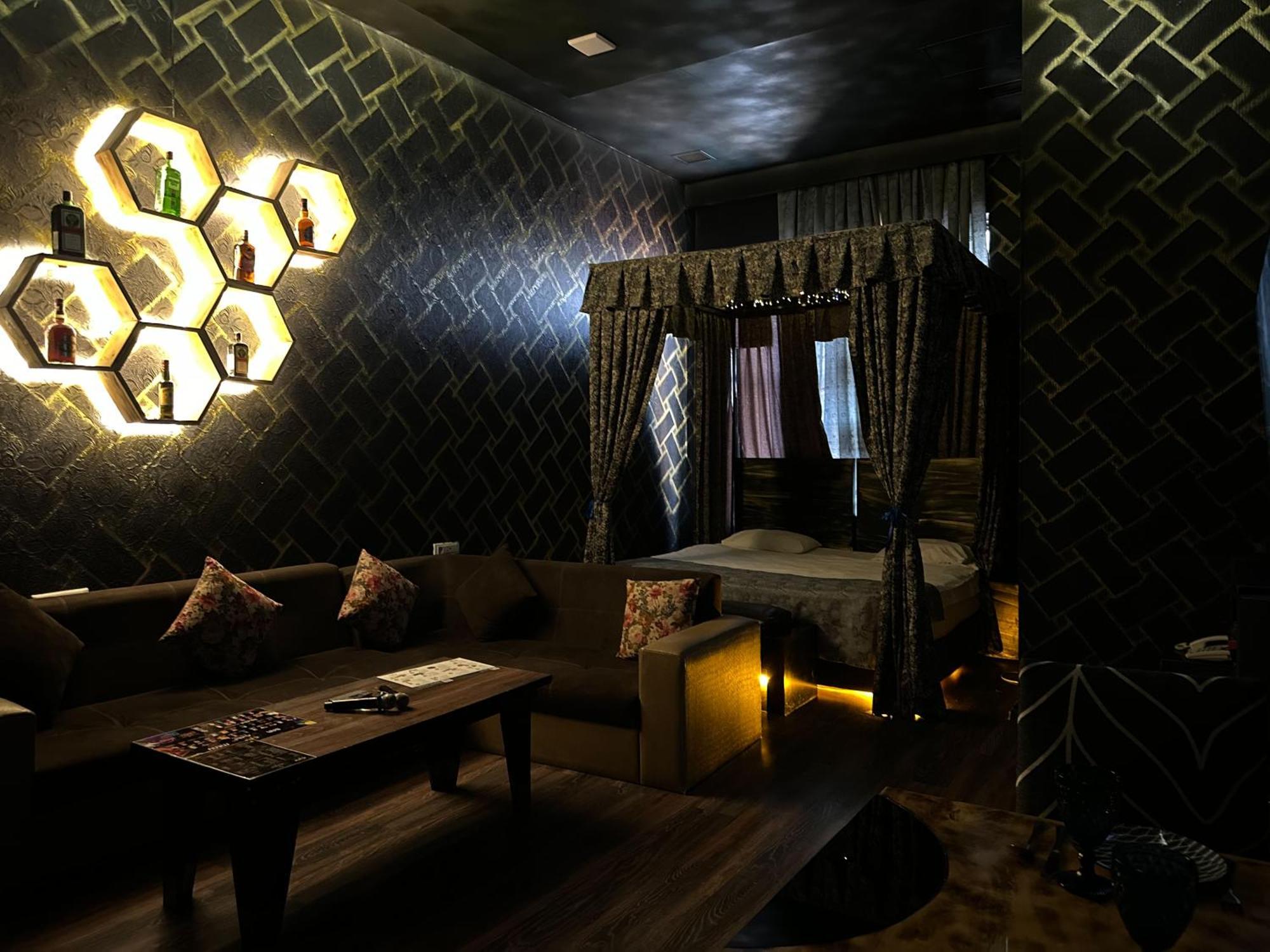 Cinema Plaza Hotel Baku Exterior foto